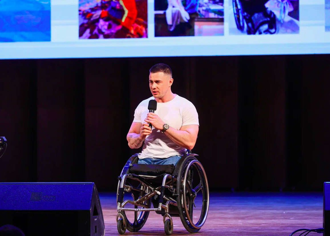 Фото Блогер-миллионник, интервью юнкоров и борьба с фейками. Как в Новосибирске прошёл крупнейший молодёжный медиафорум – ФОТОРЕПОРТАЖ 37 - Сиб.ФМ Фото Блогер-миллионник, интервью юнкоров и борьба с фейками. Как в Новосибирске прошёл крупнейший молодёжный медиафорум – ФОТОРЕПОРТАЖ 37